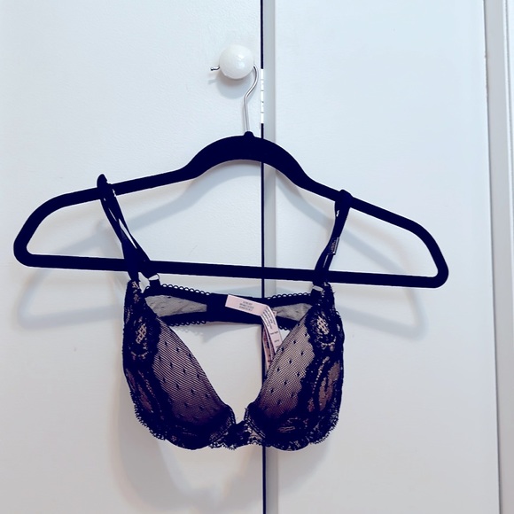 Brand New Victoria’s Secret Push-up Dream Angels Lace Rhinestone Bra NWT - Picture 1 of 3